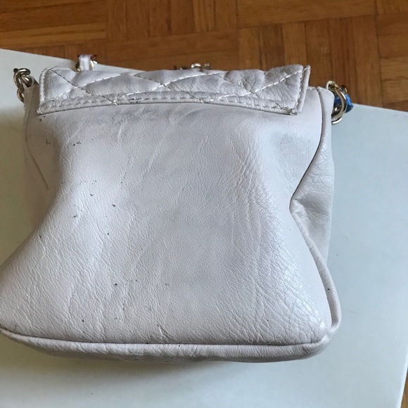 Aldo - White Quilted Crossbody Bag with Chain - Picture 10 of 10